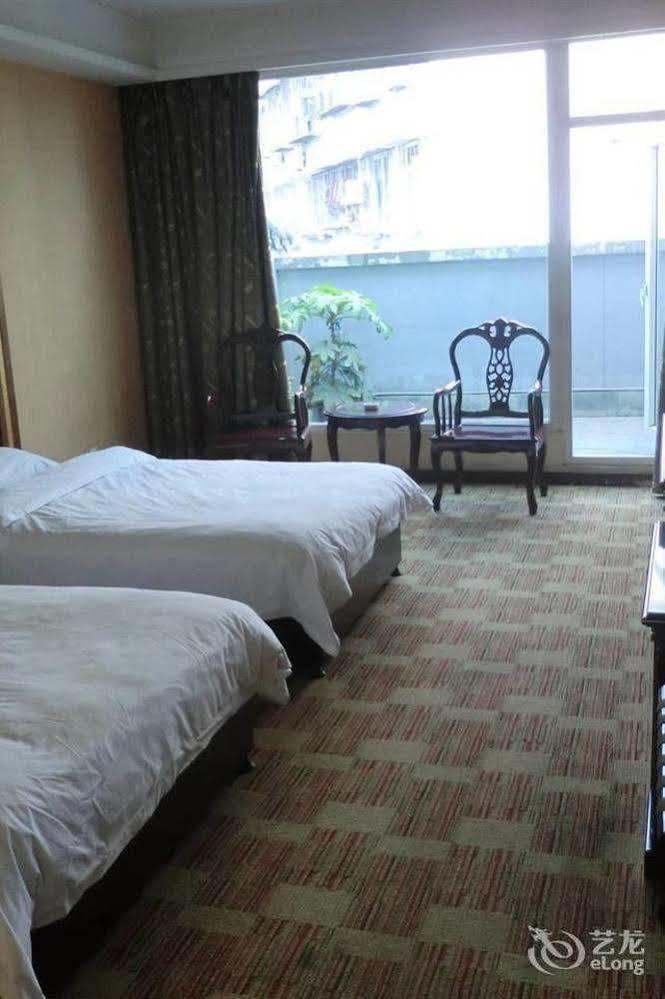 Huayu South City Hotel Wenjiang Exterior foto